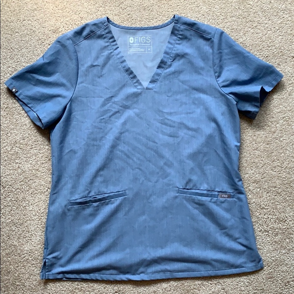 Figs scrub top